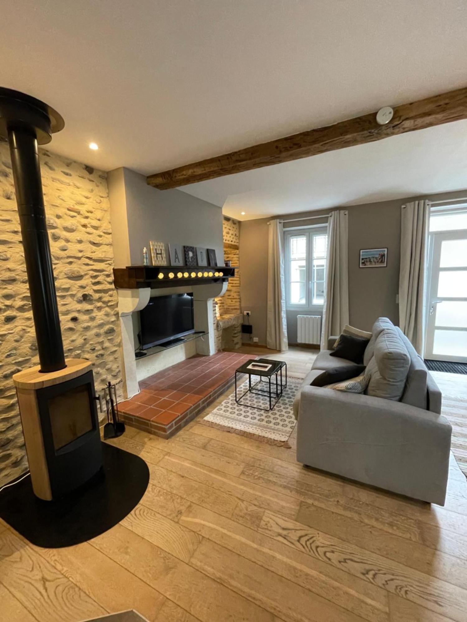 Loft De Charme En Centre-Ville Pau Esterno foto